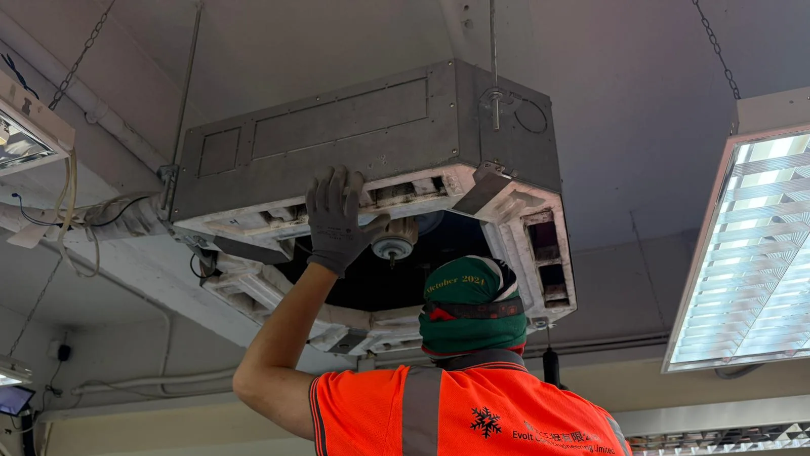 Evolt Care commercial air-conditioning maintenance inspection